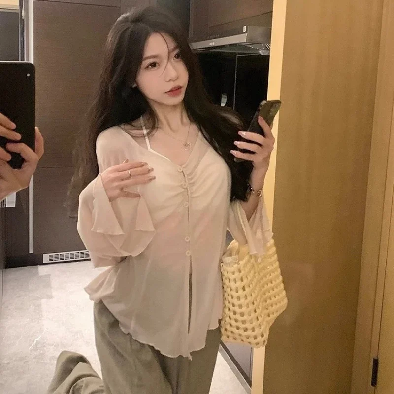 Blouses - Прозрачная блузка с расклешенными рукавами -