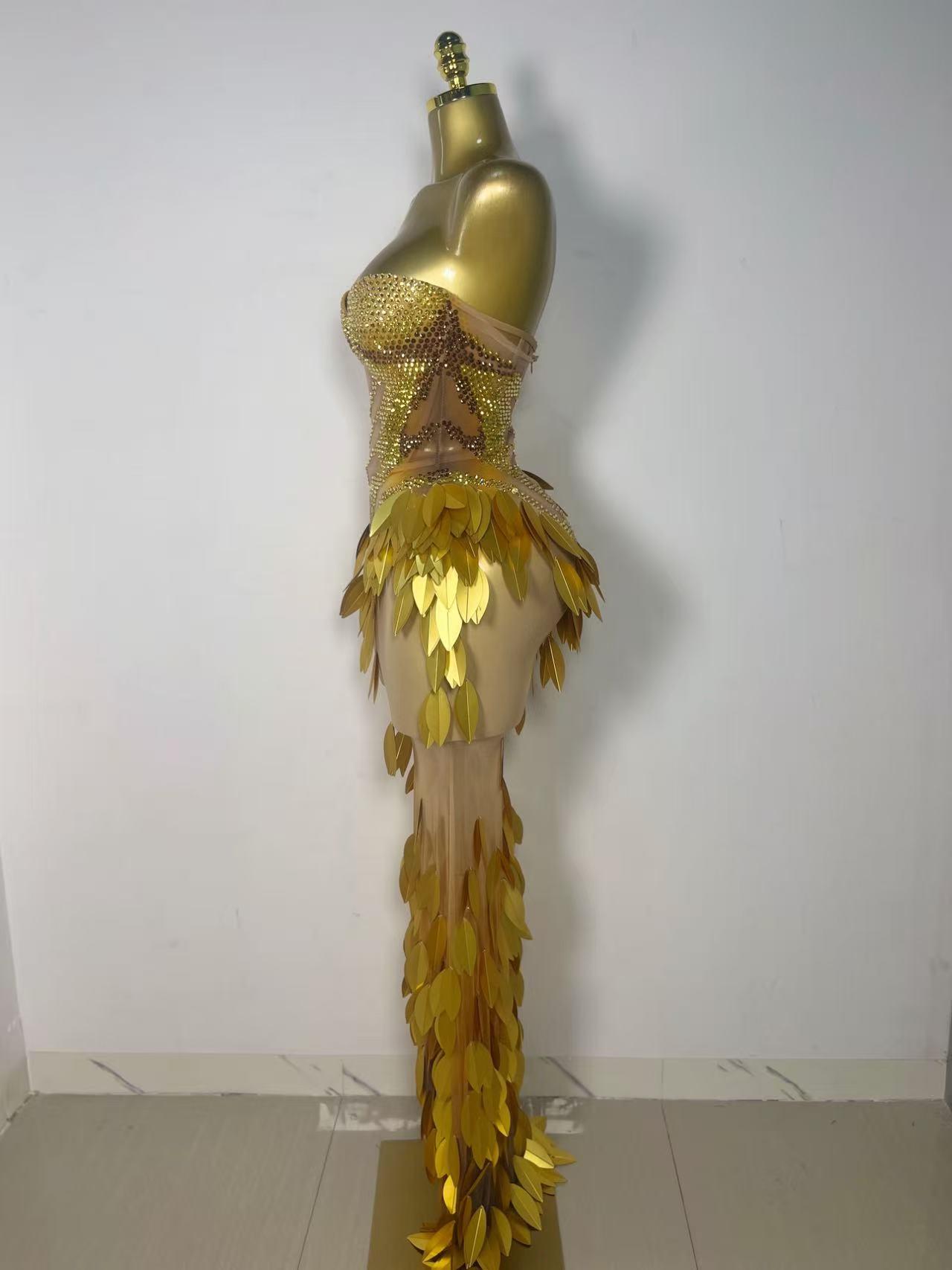 Блестящее золотое платье с пай – обзор и цена Sparkly Rhinestone Club Party Dress