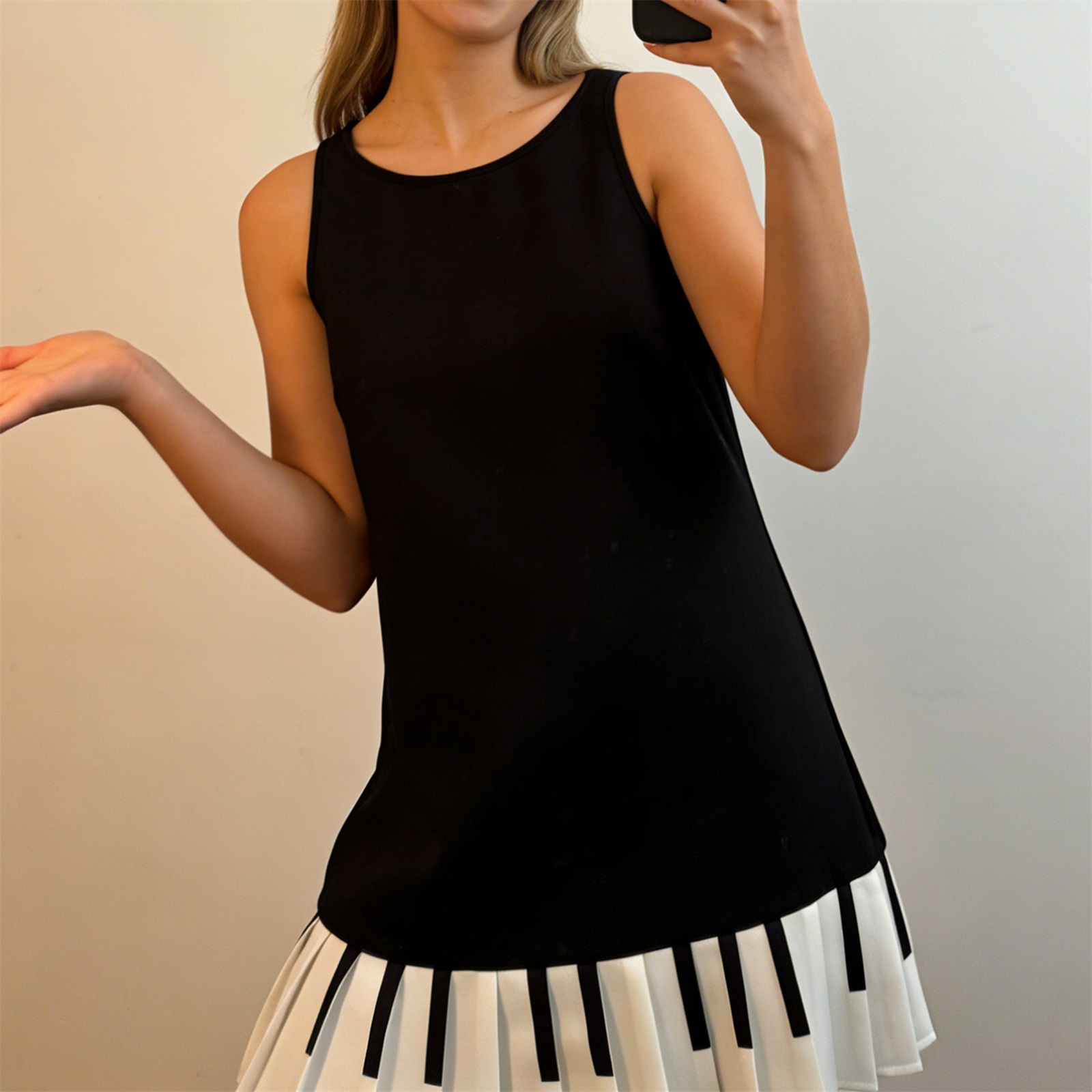 Женское плиссированное мини-пл – обзор и цена Y2K Backless Halter Mini Dress