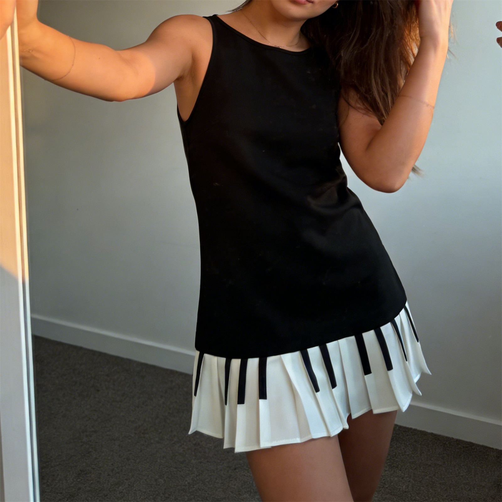 Женское плиссированное мини-пл – обзор и цена Y2K Backless Halter Mini Dress